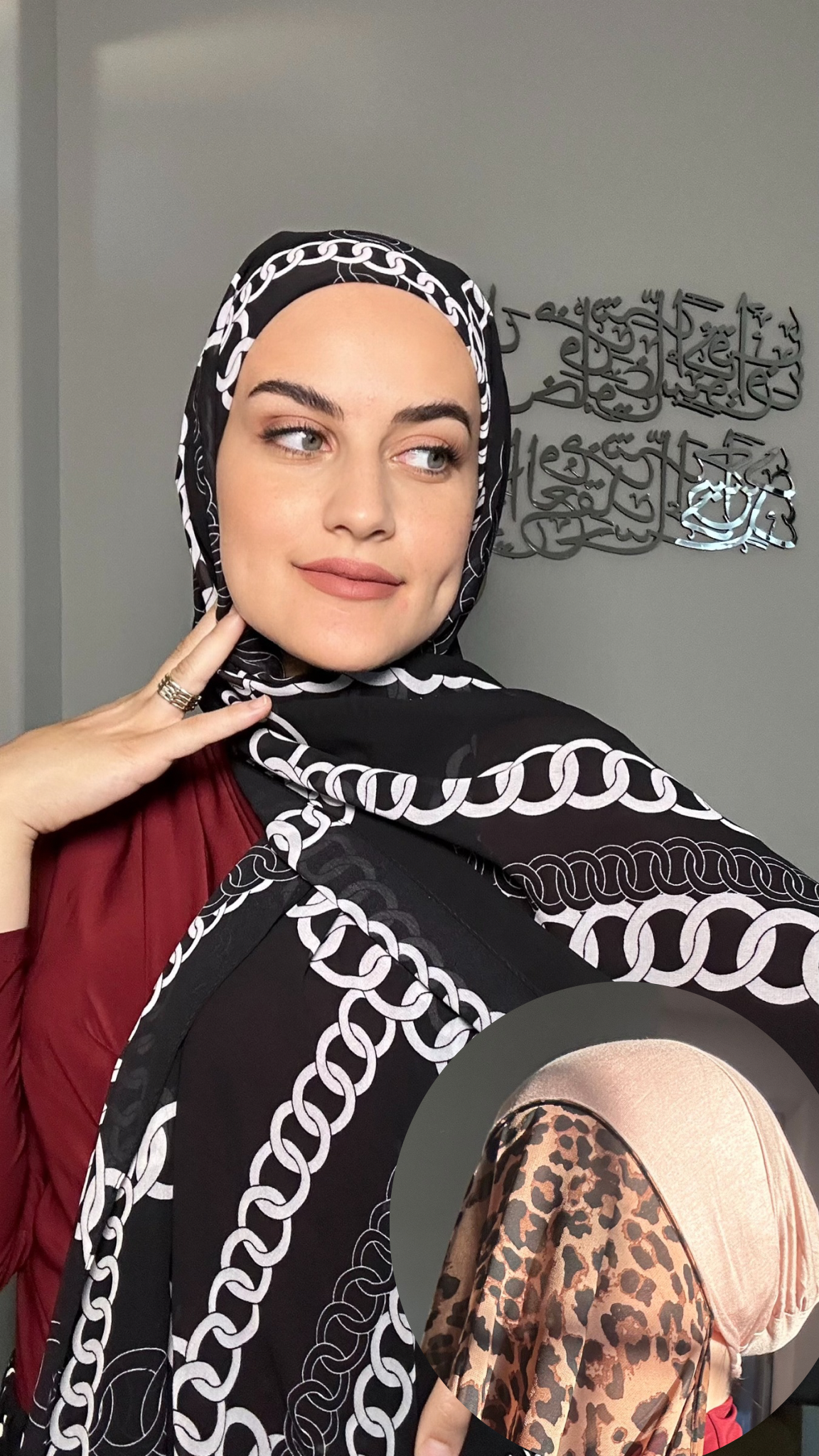 Regular Instant Hijab - Black Chain Print