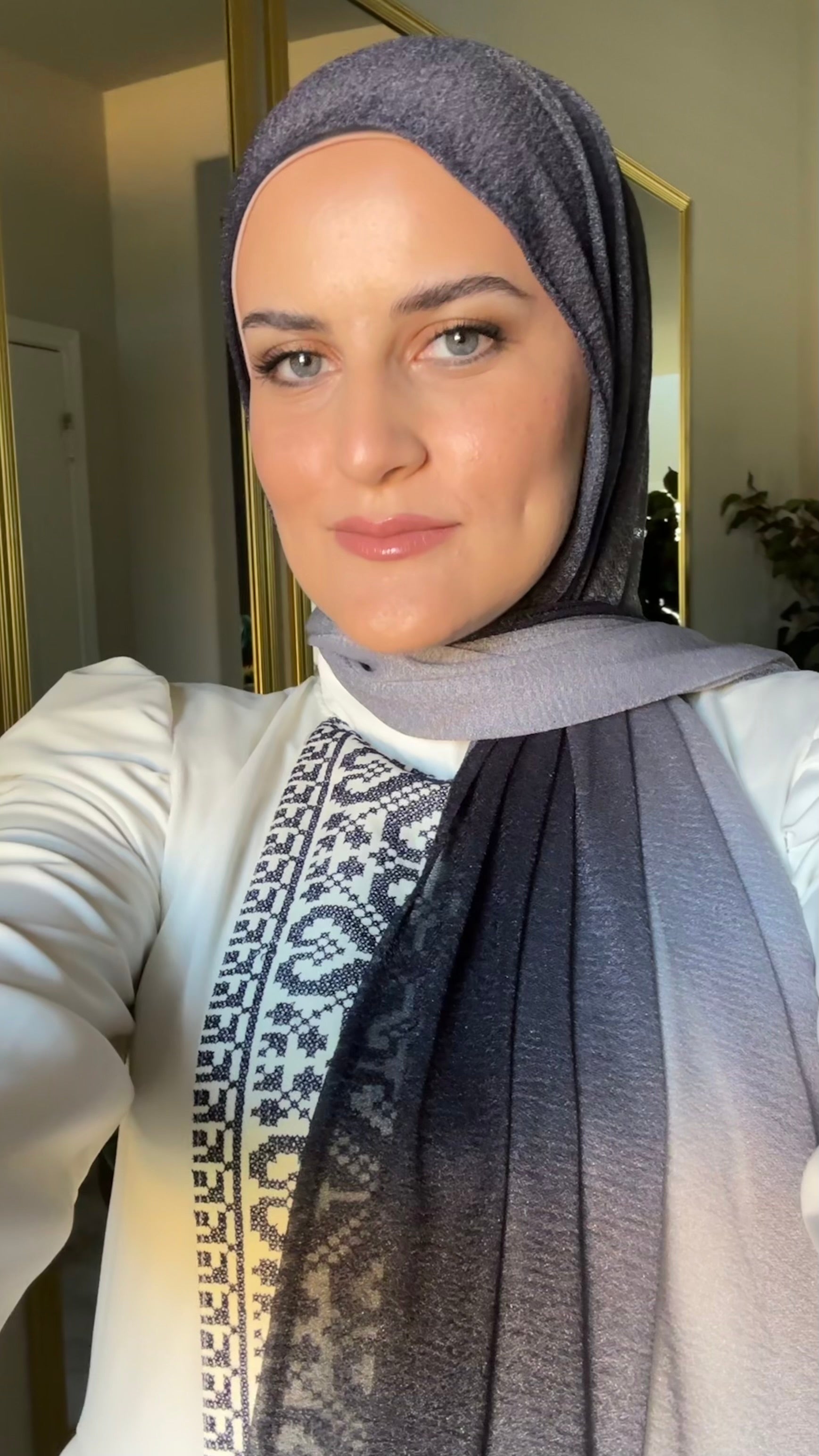 Cashmere KW Ombre Hijab - Navy Grey