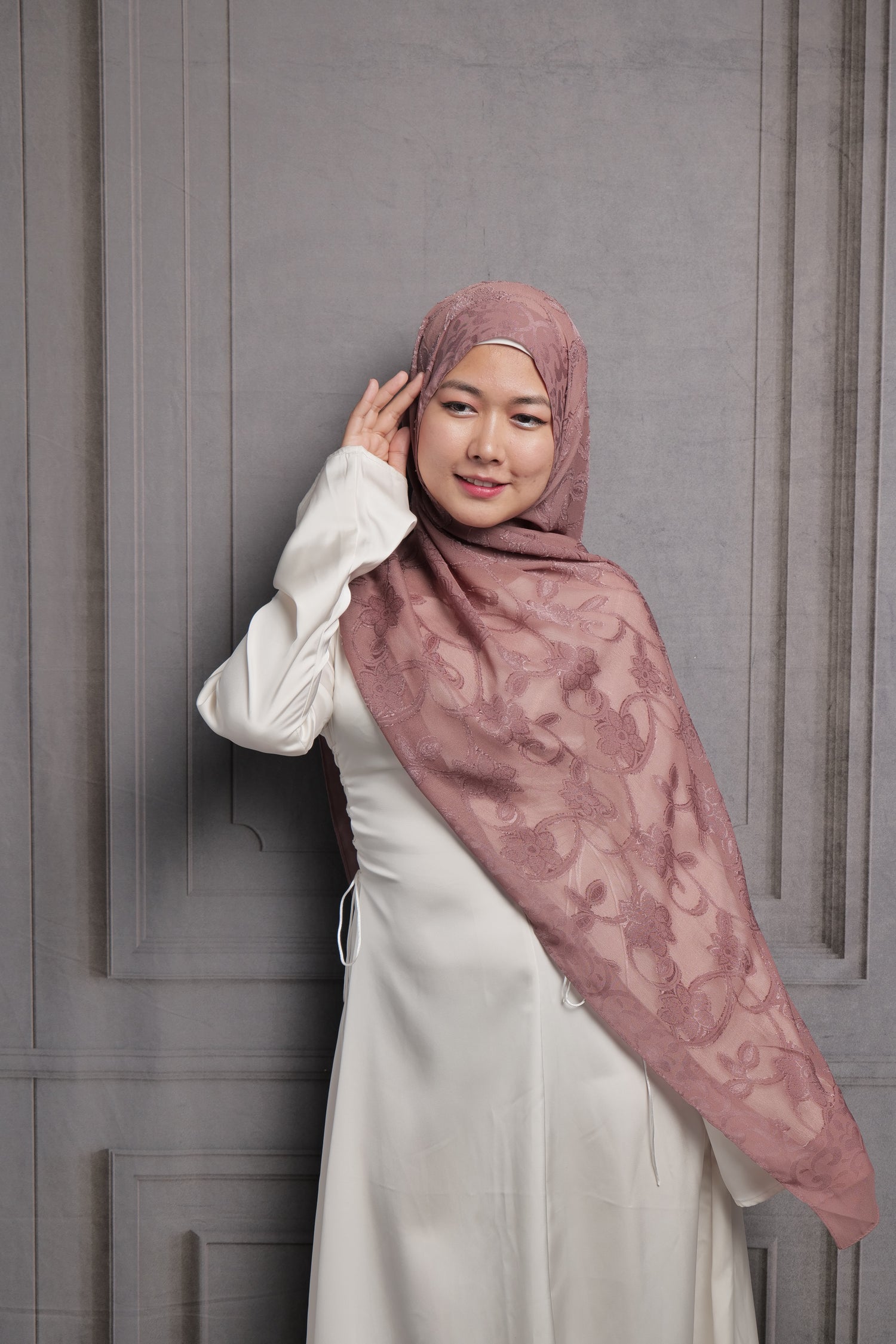 Bridal Jacquard Hijab - Mauve Rose