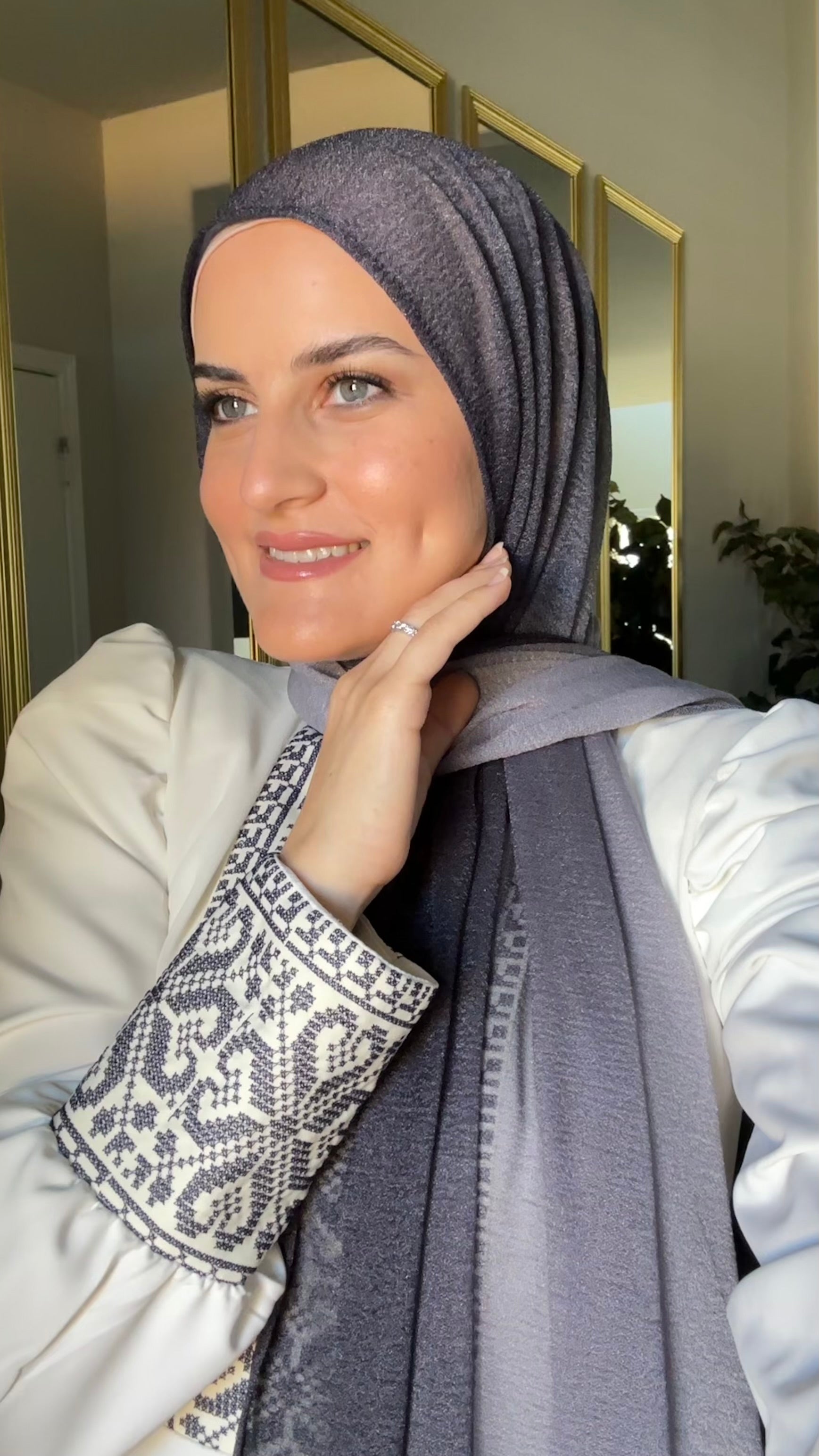 Cashmere KW Ombre Hijab - Navy Grey