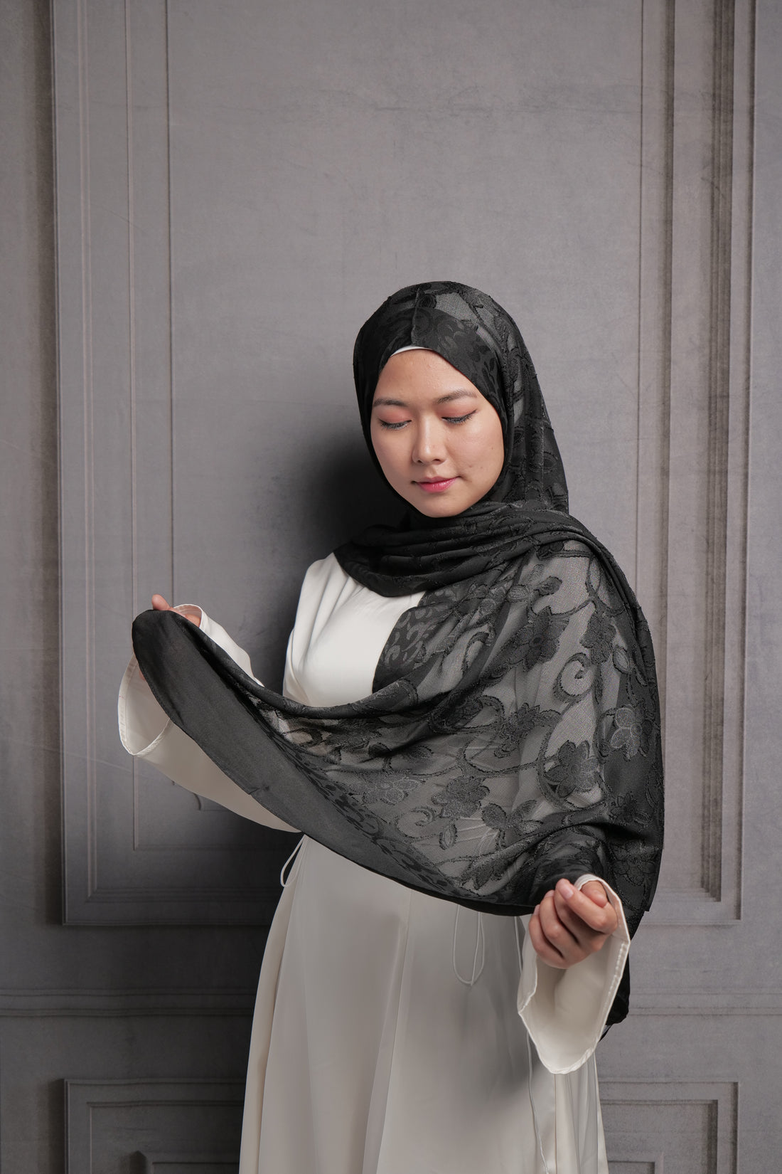 Bridal Jacquard Hijab - Black