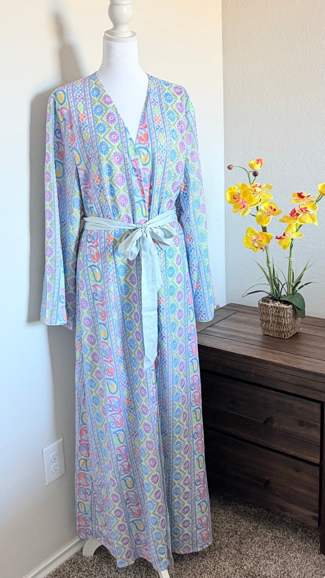 Colorful embroidery Abaya - Blue